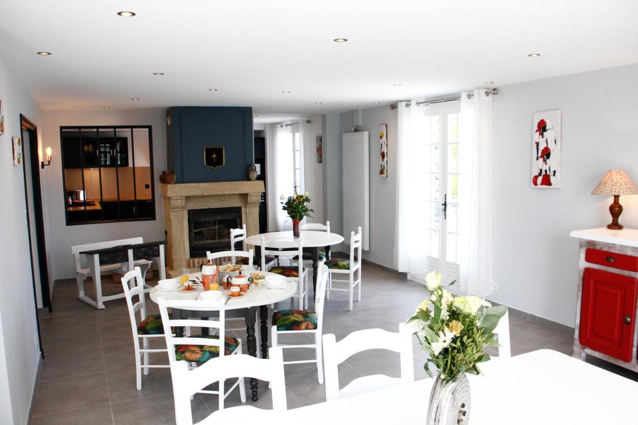 La Veuzaine Bed & Breakfast Onzain Bagian luar foto